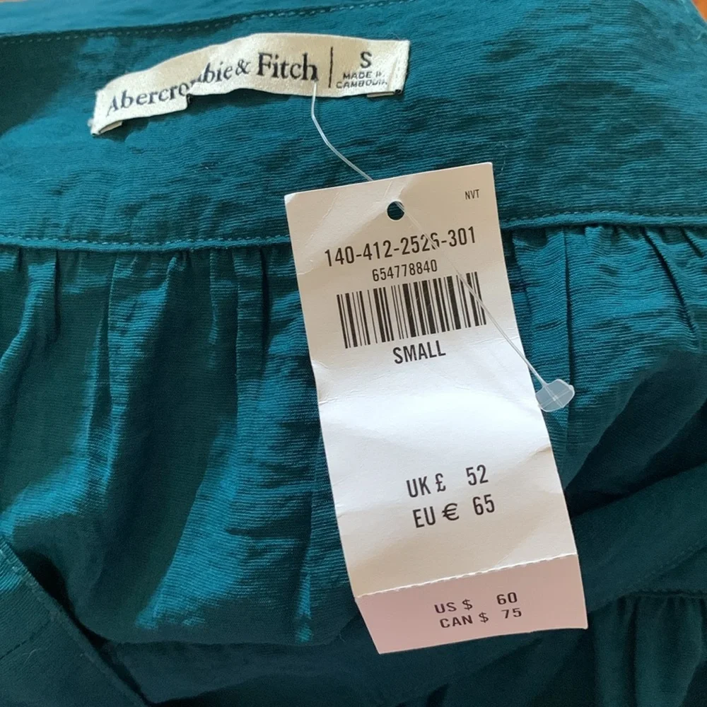 Abercrombie Puff Sleeve Non-Waisted Top